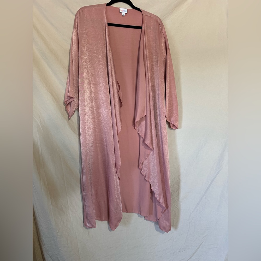 Kimono Size Large EUC. (will fit up to a 3xl) BATCH SIZING. LulaRoe Shirley